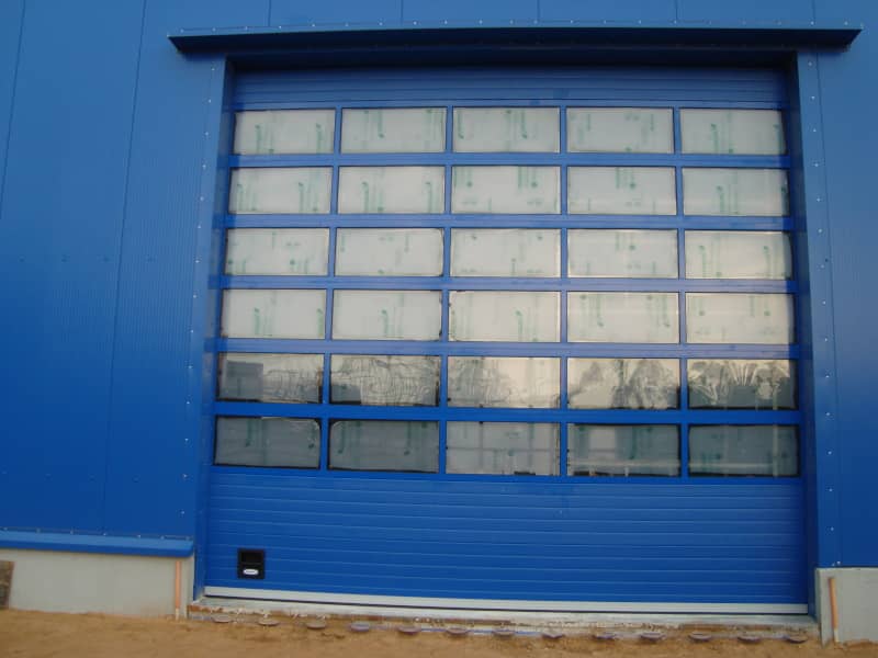 Промышленные ворота DoorHan в Южно-Сахалинске с установкой