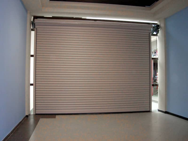 Роллетные ворота DoorHan в Южно-Сахалинске с установкой