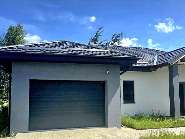 Секционные ворота DoorHan в Южно-Сахалинске с установкой